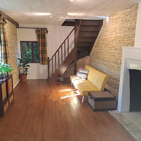 Pensión Manor House Charentaise Sainte-Soulle