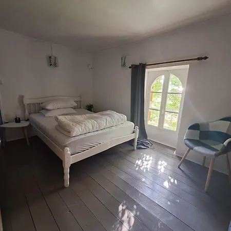 Manor House Charentaise Pensión *